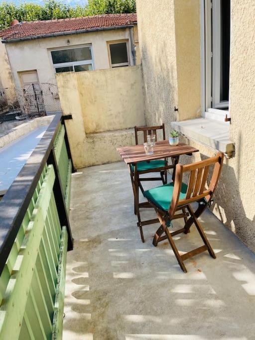 Chez Leo I - Appartement T2 Proche Tricastin Bollene Bagian luar foto